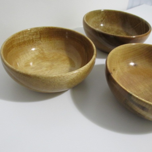Vintage Handmade Myrtlewood Bowls, Made in USA - Picture 3 of 4